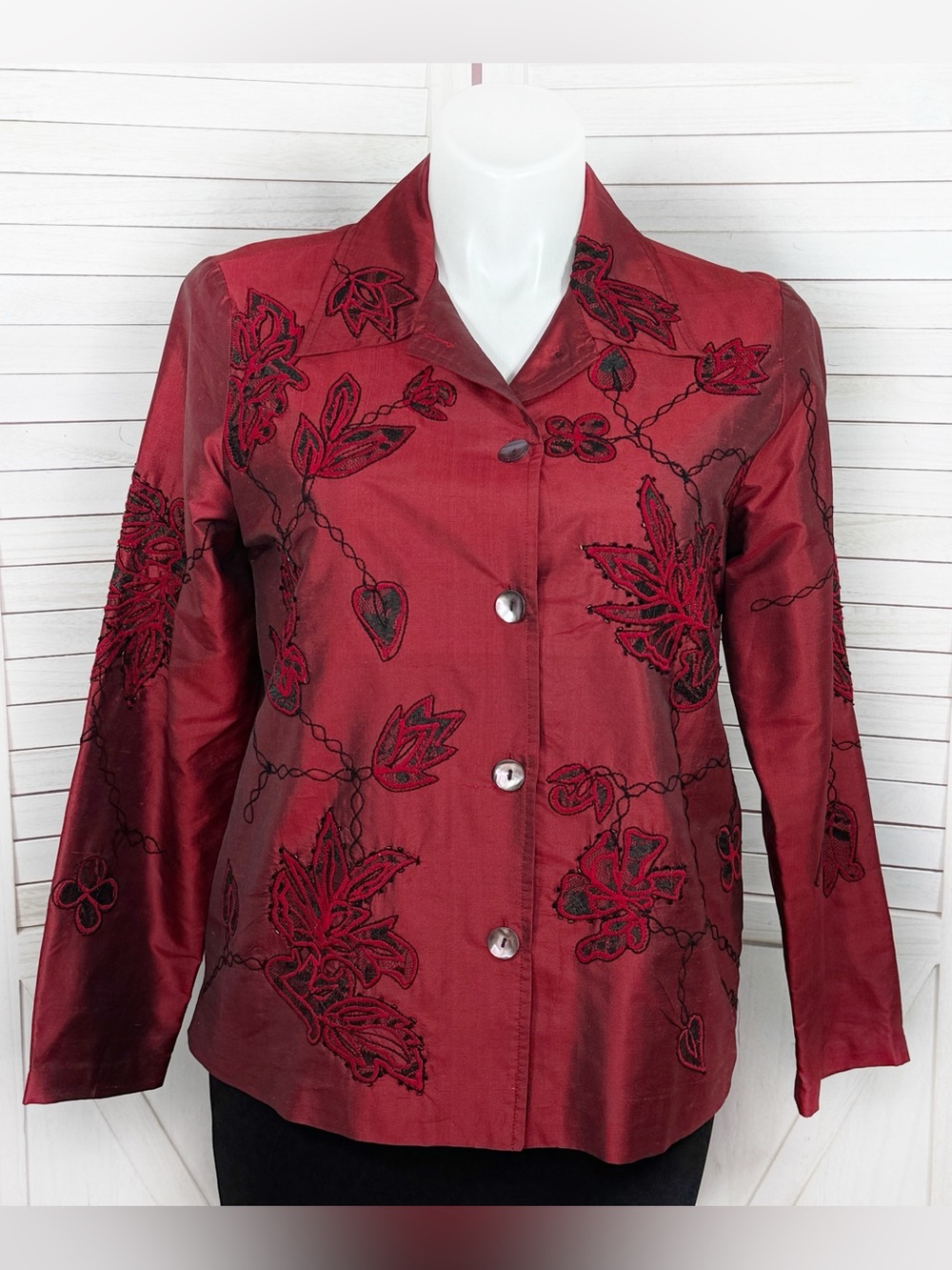 Coldwater Creek Embroidered Silk Blend Taffeta Shacket Jacket Red Black Large